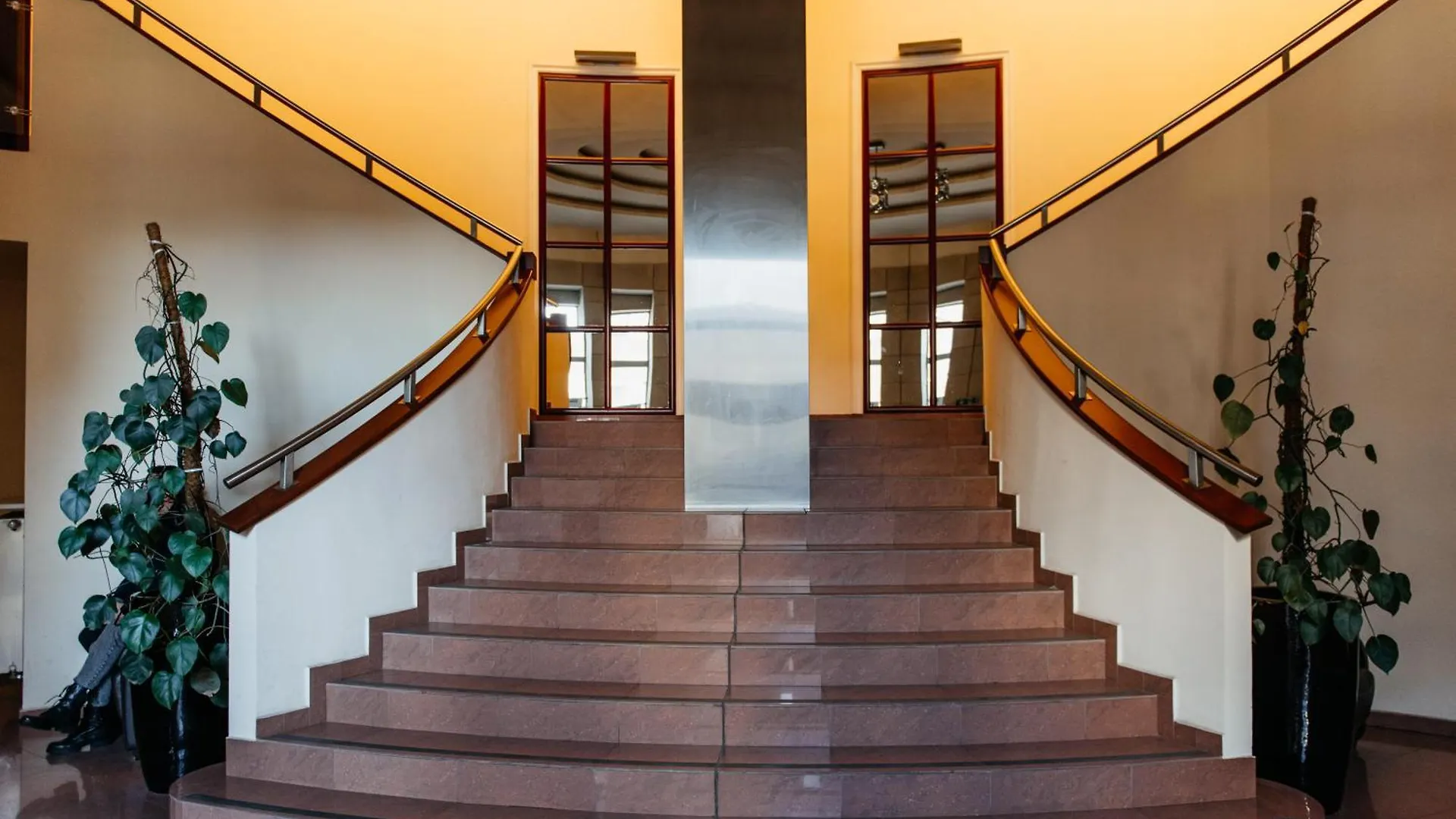 2-Room Apartment With Garage And Air Conditioning In The City Center Cracovie
